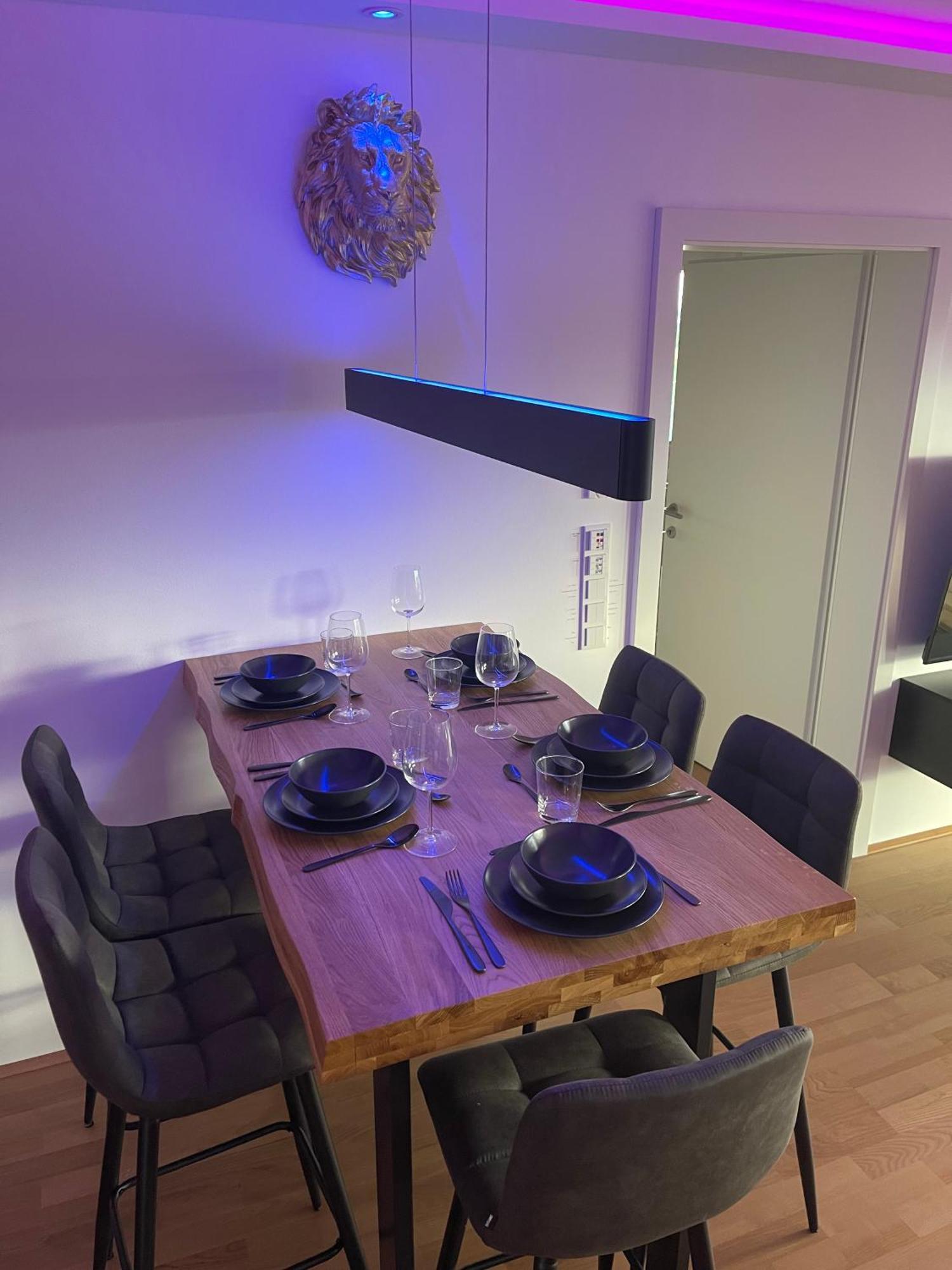 Appartement 100 Qm Penthouse, Self-check-in, 2 Parkplaetze