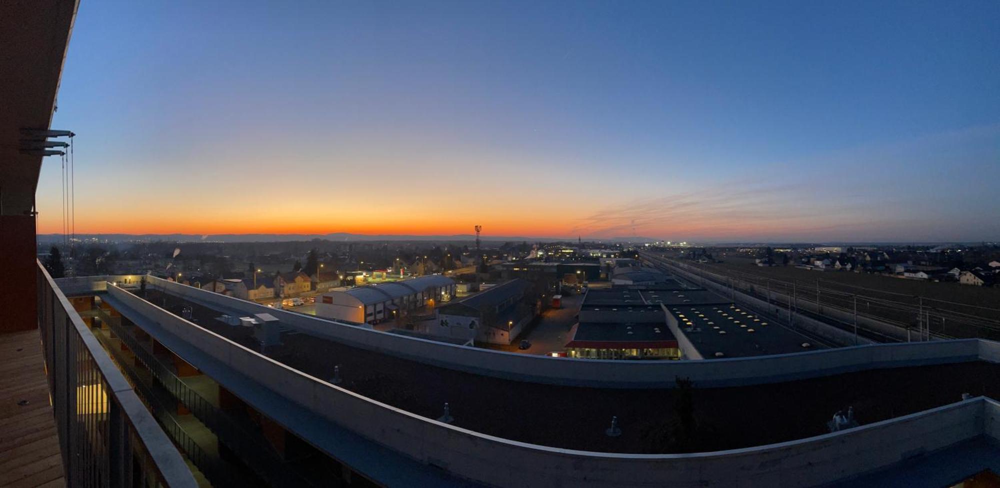 100 Qm Penthouse, Self-check-in, 2 Parkplaetze Appartement Graz