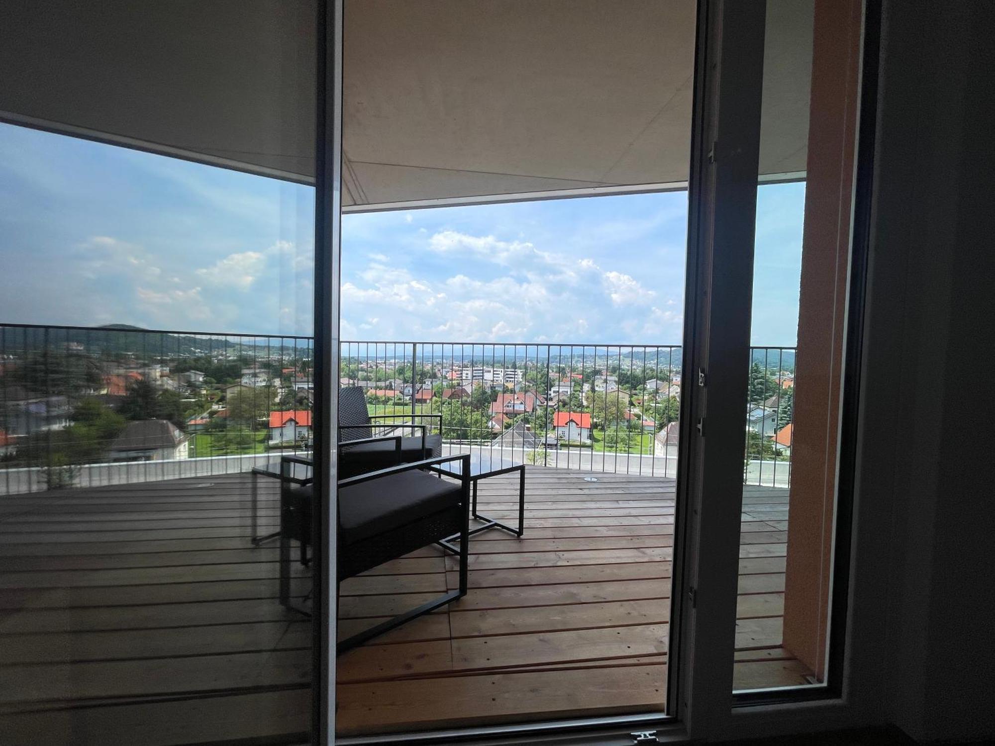 Appartement 100 Qm Penthouse, Self-check-in, 2 Parkplaetze Graz