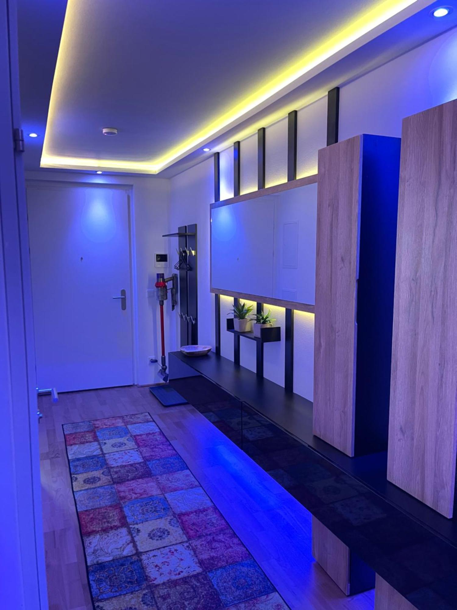 Appartement 100 Qm Penthouse, Self-check-in, 2 Parkplaetze *