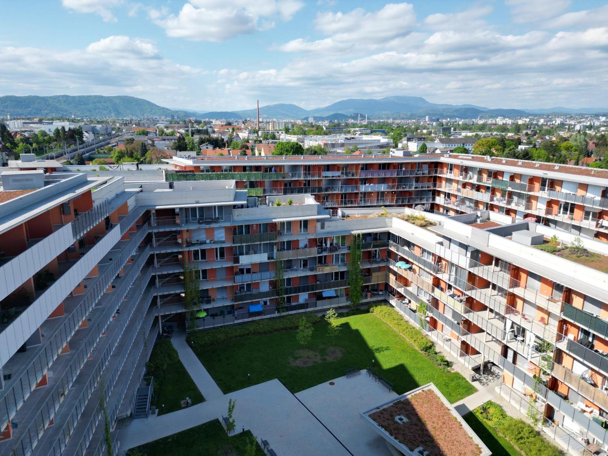 100 Qm Penthouse, Self-check-in, 2 Parkplaetze Graz